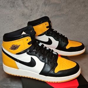 Air Jordan 1 High OG Sneakers - TAXI